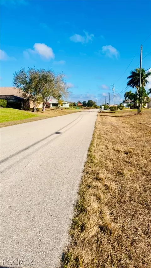 1139 NW 9th Pl, Cape Coral, FL 33993