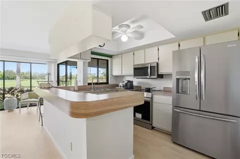 5585 Trailwinds Dr #314, Fort Myers, FL 33907