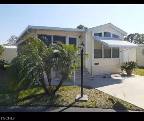 9 Pearl Dr #9P, Naples, FL 34114