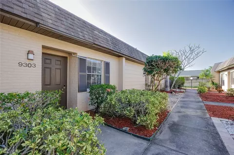 9303 Lennex Ln, Fort Myers, FL 33919