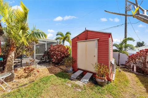 1821 NW 1st Pl, Cape Coral, FL 33993