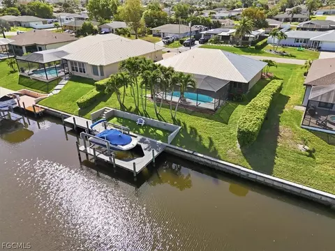 1201 SE 14th St, Cape Coral, FL 33990