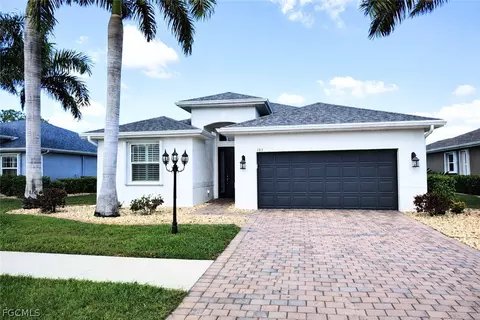 183 Destiny Cir, Cape Coral, FL 33990