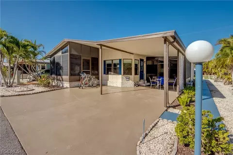 7169 Drum Dr, Saint James City, FL 33956