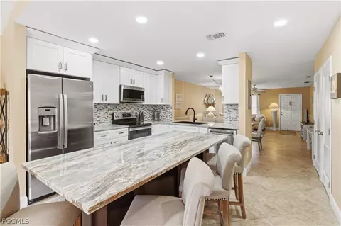 8336 Charter Club Cir #7, Fort Myers, FL 33919