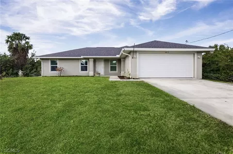 6023 Thrush Ave, Fort Myers, FL 33905