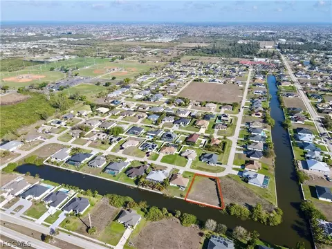 2102 SW 15 Ter, Cape Coral, FL 33991