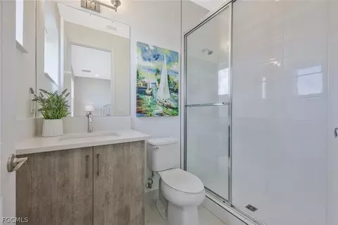 Bath - 20897 Thistle Leaf Ln, Estero, FL 33928 photo 4 of 4