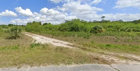 523 Independence Dr, Labelle, FL 33935 photo 3