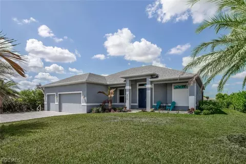 2714 NE 20th Ct, Cape Coral, FL 33909