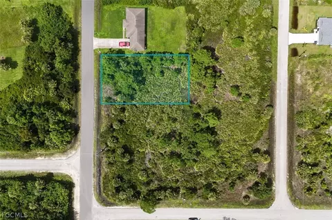 3204 51st St W, Lehigh Acres, FL 33971