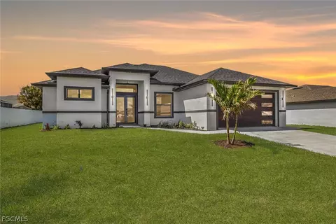 922 NE 5th Ave, Cape Coral, FL 33909