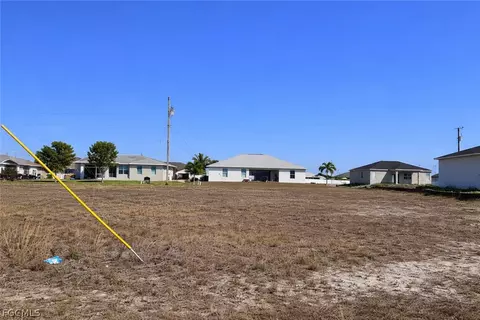 929 Nelson Rd N, Cape Coral, FL 33993