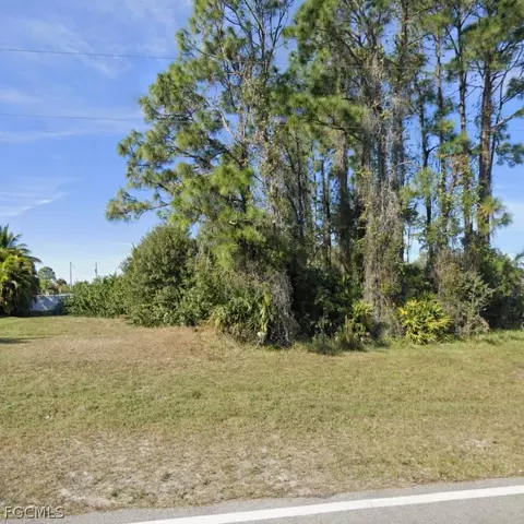 3202 Jacaranda Pkwy E, Cape Coral, FL 33909