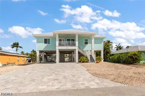 5545 Avenida Pescadora, Fort Myers Beach, FL 33931