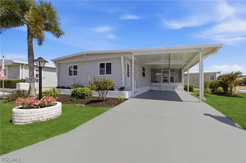 312 Nicklaus Blvd, North Fort Myers, FL 33903