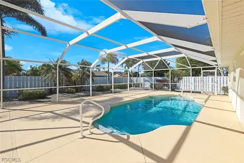 3510 SE 5th Pl, Cape Coral, FL 33904
