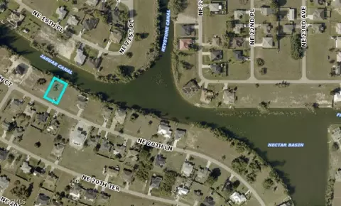 2035 NE 20th Ln, Cape Coral, FL 33909