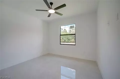 Bedroom - 809 Williams Ave, Lehigh Acres, FL 33972 photo 4 of 5