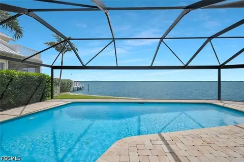 3111 SE 22nd Pl, Cape Coral, FL 33904