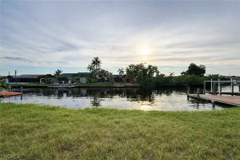 4226 SW 1st Pl, Cape Coral, FL 33914