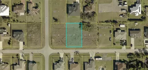 3812 10th St W, Lehigh Acres, FL 33971