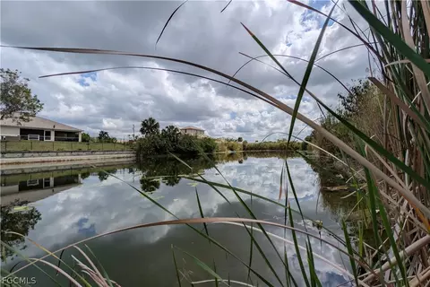2605 NE 20th Pl, Cape Coral, FL 33909