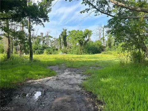 4291 Pinetree Blvd, Saint James City, FL 33956