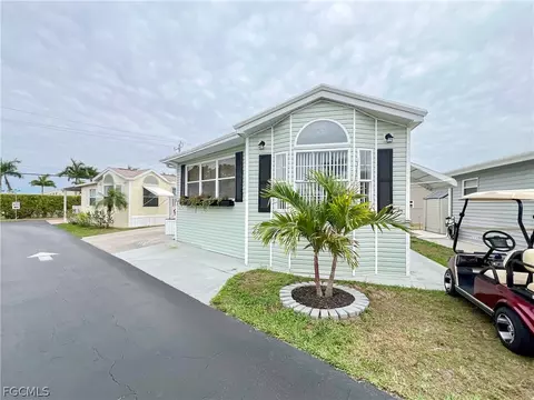 11019 Sunglow Ln, Fort Myers, FL 33908