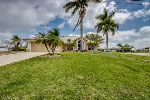 3809 SW 11th Ct, Cape Coral, FL 33914