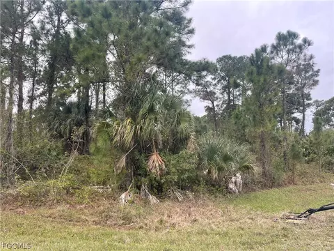 8004 Royal Ct, Labelle, FL 33935 photo 2