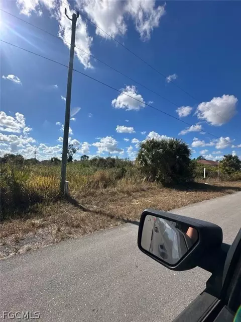2915 63rd St W, Lehigh Acres, FL 33971