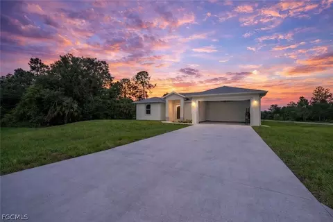 3407 E 5th St, Lehigh Acres, FL 33972