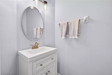 Bath - 20468 Larino Loop, Estero, FL 33928 photo 5 of 5
