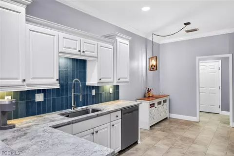 Kitchen - 20468 Larino Loop, Estero, FL 33928 photo 1 of 4