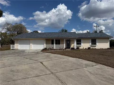 5481 Burnham Ct, North Fort Myers, FL 33903