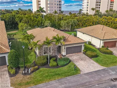 14589 Laguna Dr, Fort Myers, FL 33908