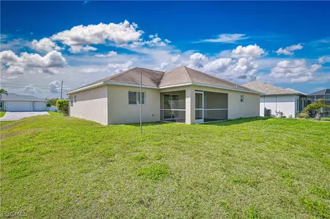 1213 SW 15th Ter, Cape Coral, FL 33991 photo 8