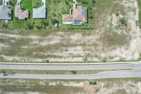 1016 Skyline Blvd, Cape Coral, FL 33991