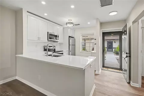 1071 Pine Isle Lane #1071, Naples, FL 34112