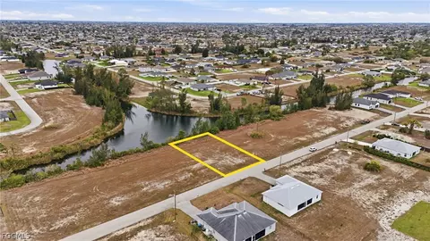 2009 NW 24th Ave, Cape Coral, FL 33993