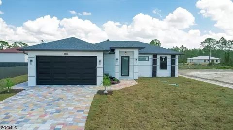 1004 Pine Ave, Lehigh Acres, FL 33972