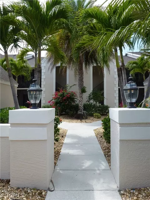 16320 Kelly Cove Dr #270, Fort Myers, FL 33908