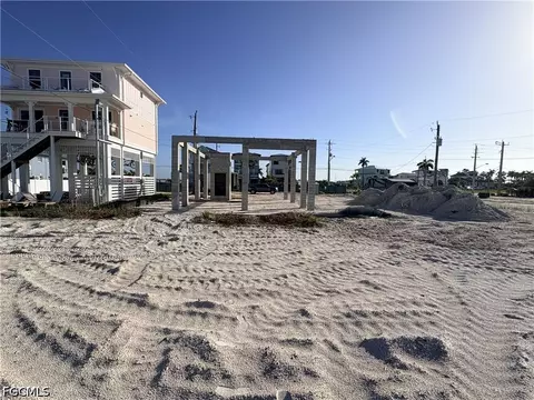 452 Estero Blvd, Fort Myers Beach, FL 33931