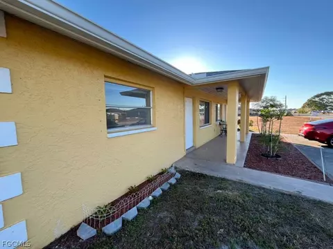 708 SE 8th St #A, Cape Coral, FL 33990
