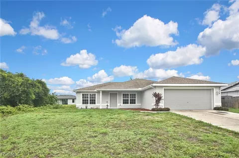 4016 35th St SW, Lehigh Acres, FL 33976