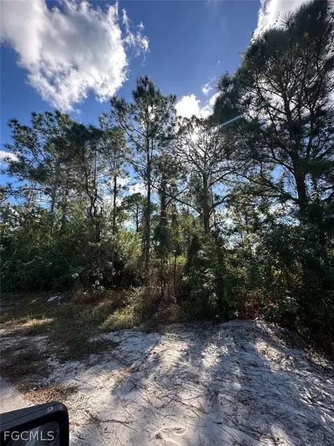3215 70th St W, Lehigh Acres, FL 33971