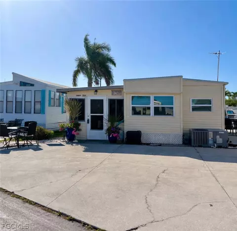 11601 Valleyview Dr, Fort Myers, FL 33908