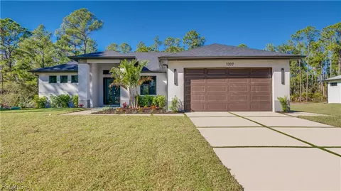 1307 Wagner Ave, Lehigh Acres, FL 33972
