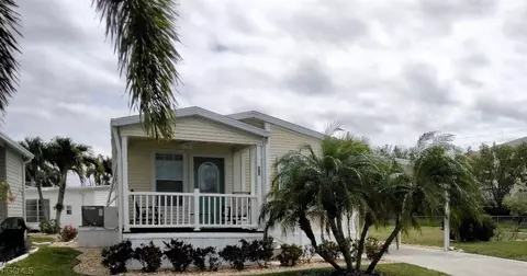 287 Dillard Ave, Fort Myers, FL 33908